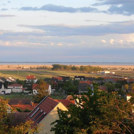 Ferienwohnung Am Kirchberg 约伊斯 外观 照片