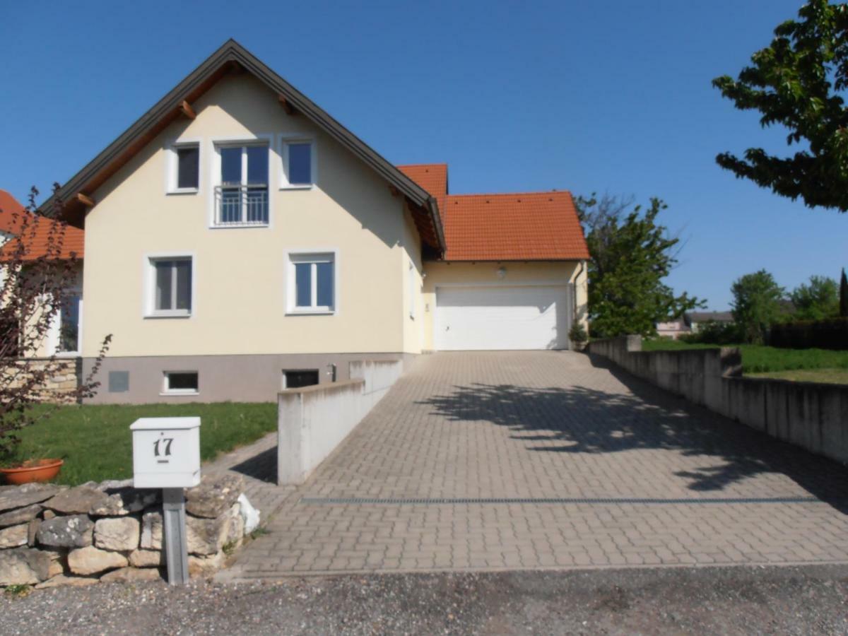 Ferienwohnung Am Kirchberg 约伊斯 外观 照片
